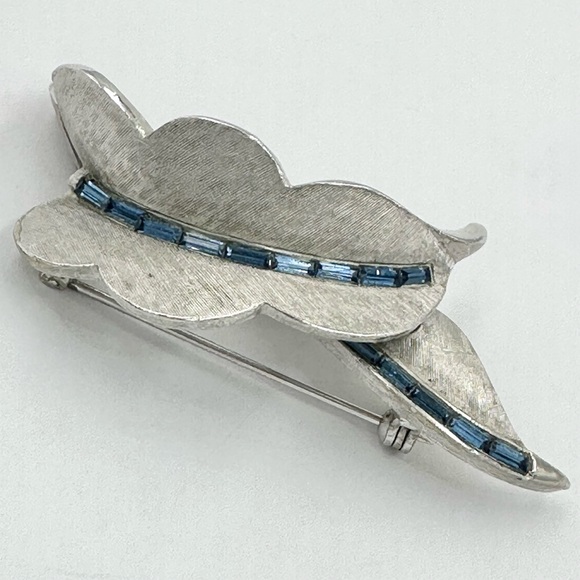 Weiss Signed Vintage Blue Glass Bead Line Silver Leaf Brooch Pin - Picture 5 of 6